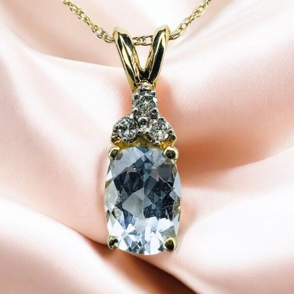 VINTAGE- 14K Gold -Natural Aquamarine & Diamond Necklace-18"- 1 Carat T.W. -1.3g - Picture 1 of 16